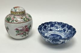 An early 20thC Chinese Famille Rose hand-painted ginger jar with cover, decorated with