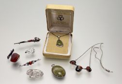 A late Victorian Scottish sterling silver claymore hardstone brooch mounted with original pin: l.