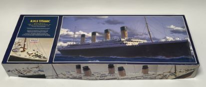 A Minicraft boxed RMS Titanic model kit, 1:350 scale, museum-quality model kit, unchecked