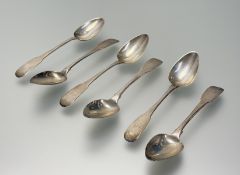 A set of six George III Richard Sawyer Dublin silver fiddle pattern tea spoons with engraved