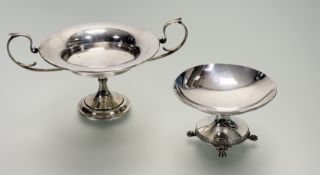 A Birmingham Elkington & Co silver tazza pistachio dish with laurel leaf border on cirular base