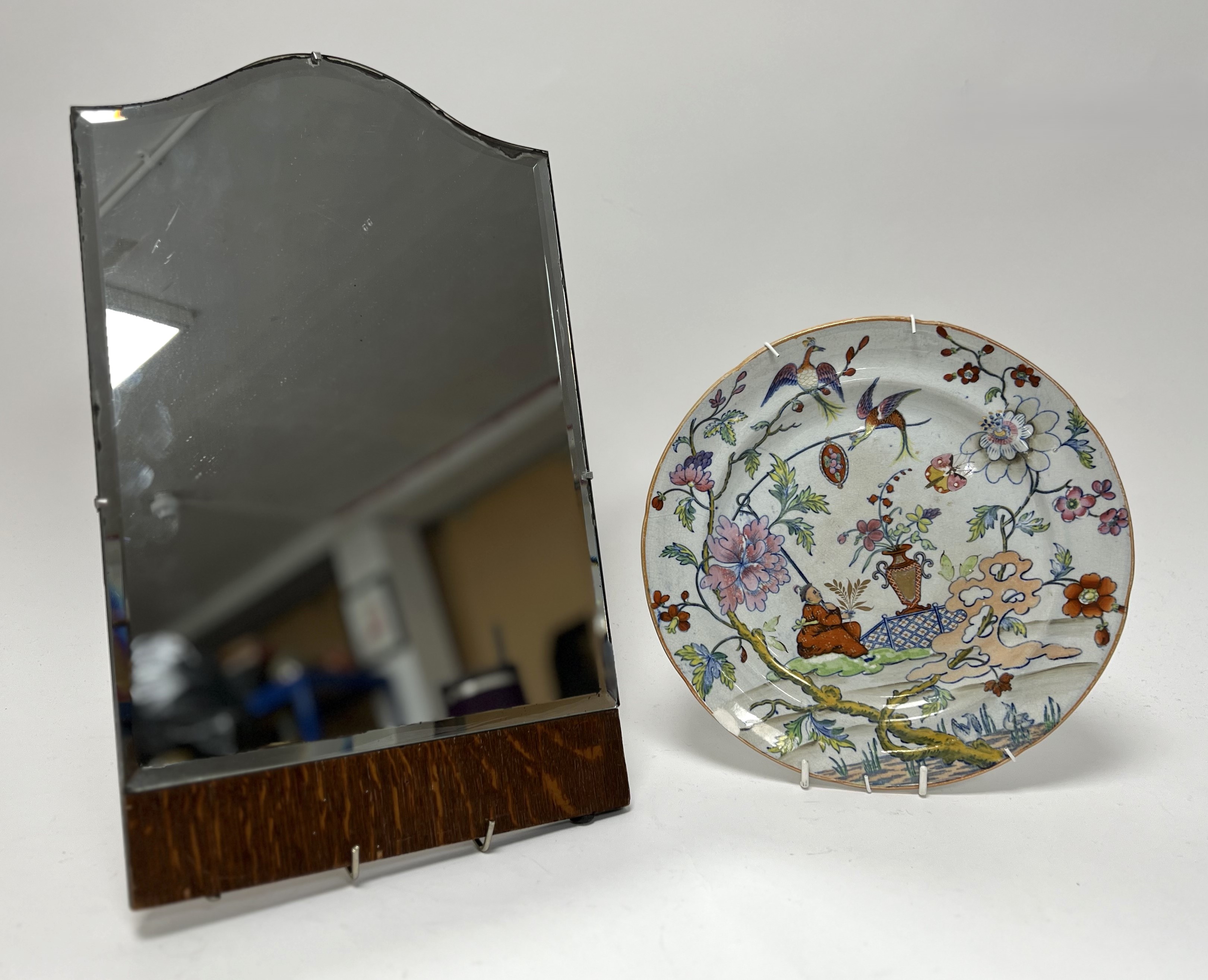 A Clews Warrented Staffordshire plate decorated in the Chinese taste, with polychrome enamel