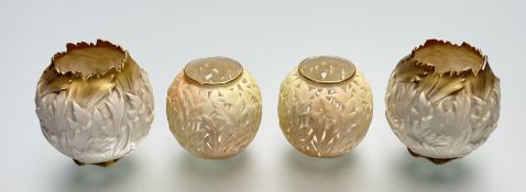 A pair of Royal China Works Worcester blush ivory pourri vases 413/G2605 marked verso (h-6.5cm)