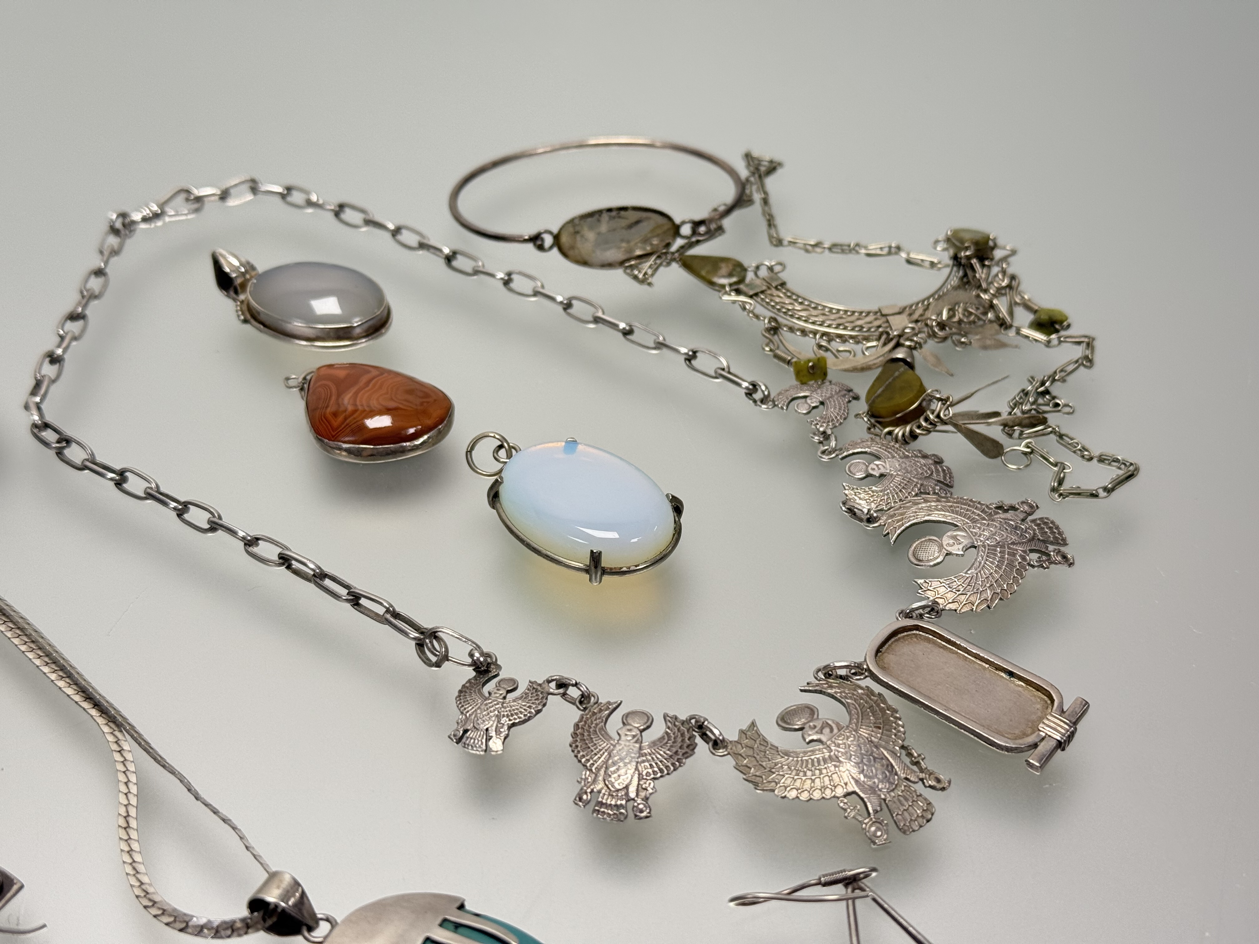 collection of silver and white metal jewellery to include an Egyptian-inspired necklace: l. x 26cm - Image 4 of 4