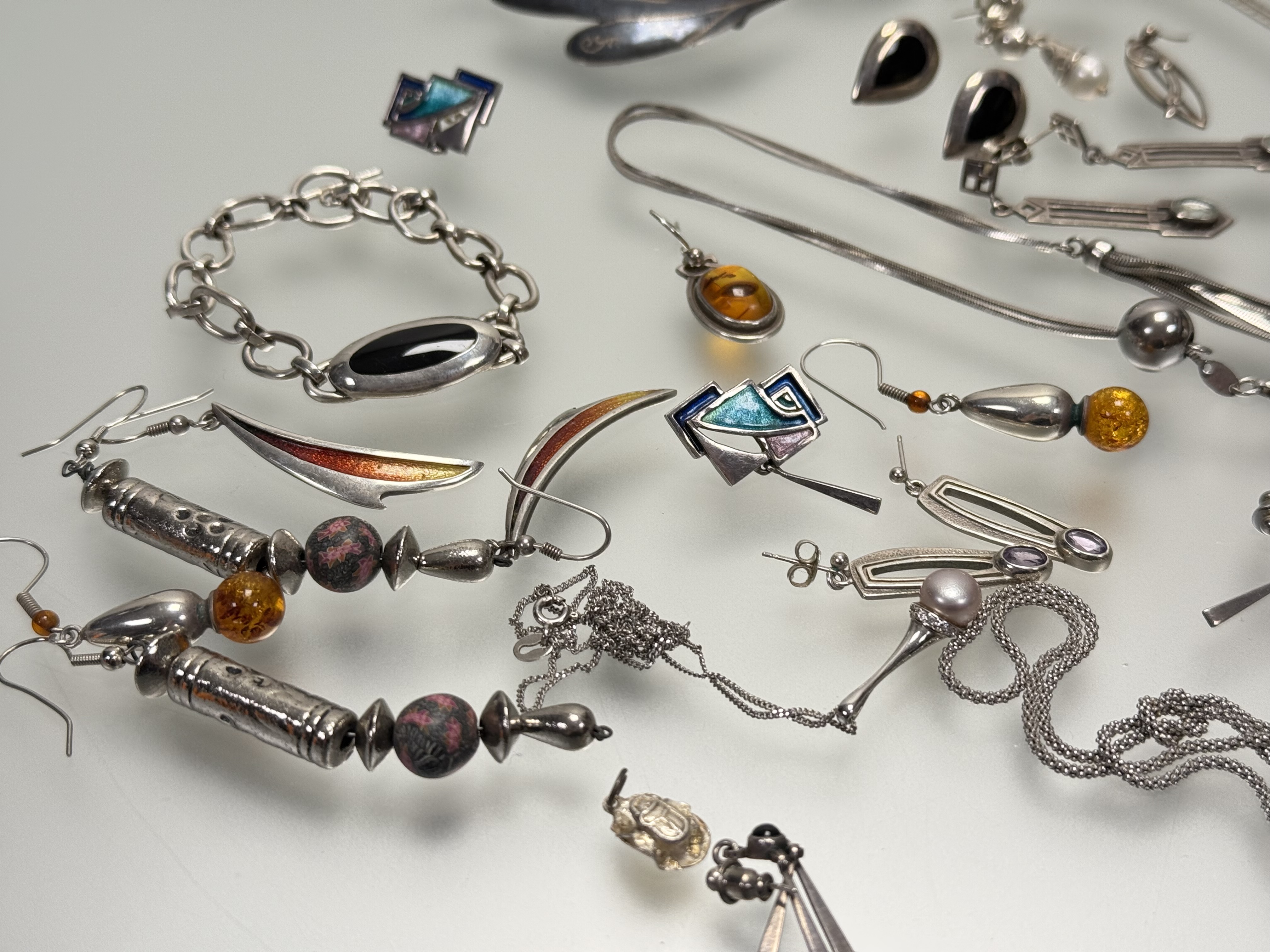 collection of silver and white metal jewellery to include an Egyptian-inspired necklace: l. x 26cm - Image 2 of 4
