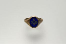 A 9ct gold masonic lapis blue enamel swivel panel signet ring W 7.4g