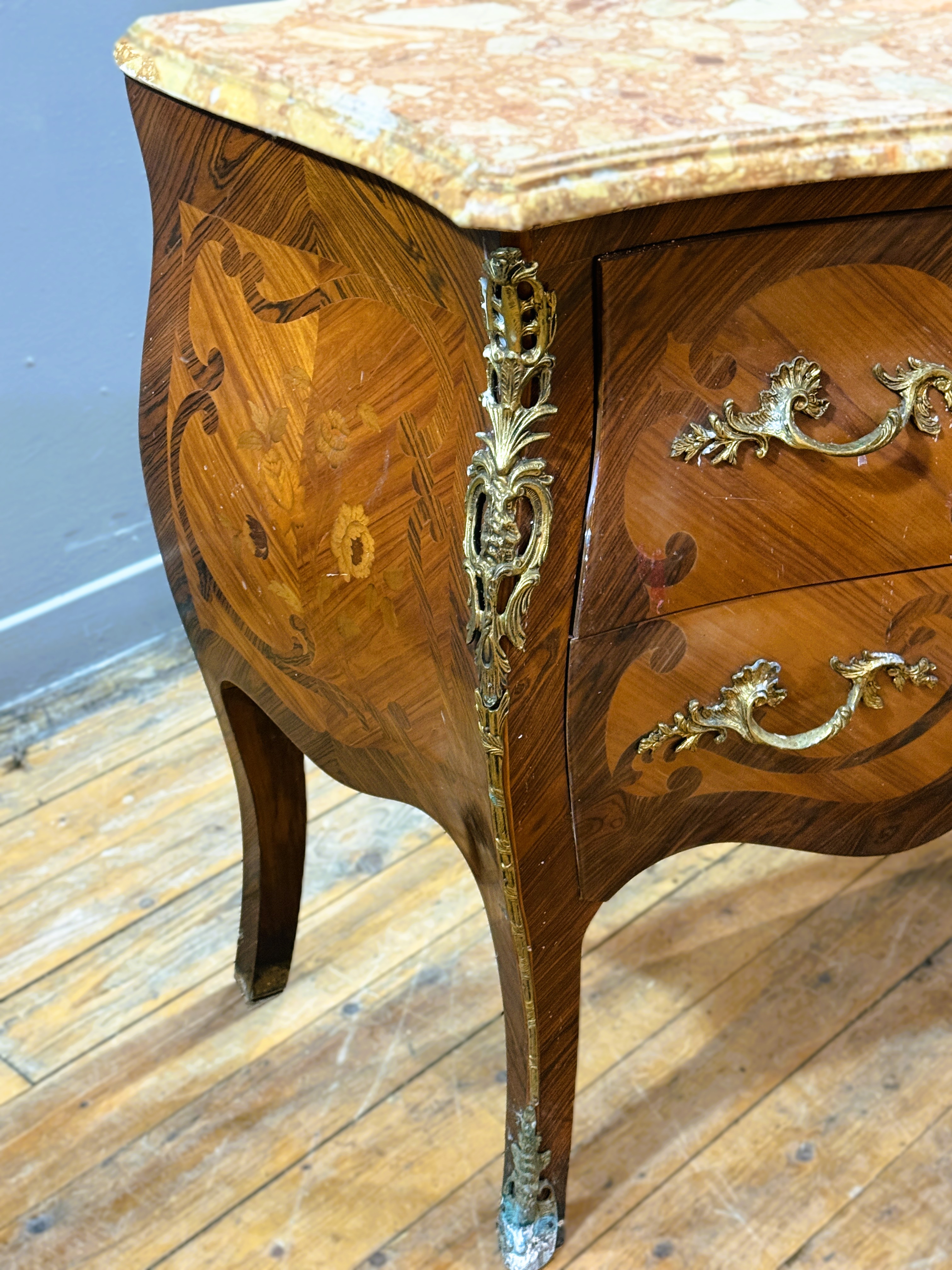 A 20thc. walnut and rosewood veneered bombe commode in the Louis XVI style, with shaped marble top - Image 4 of 6