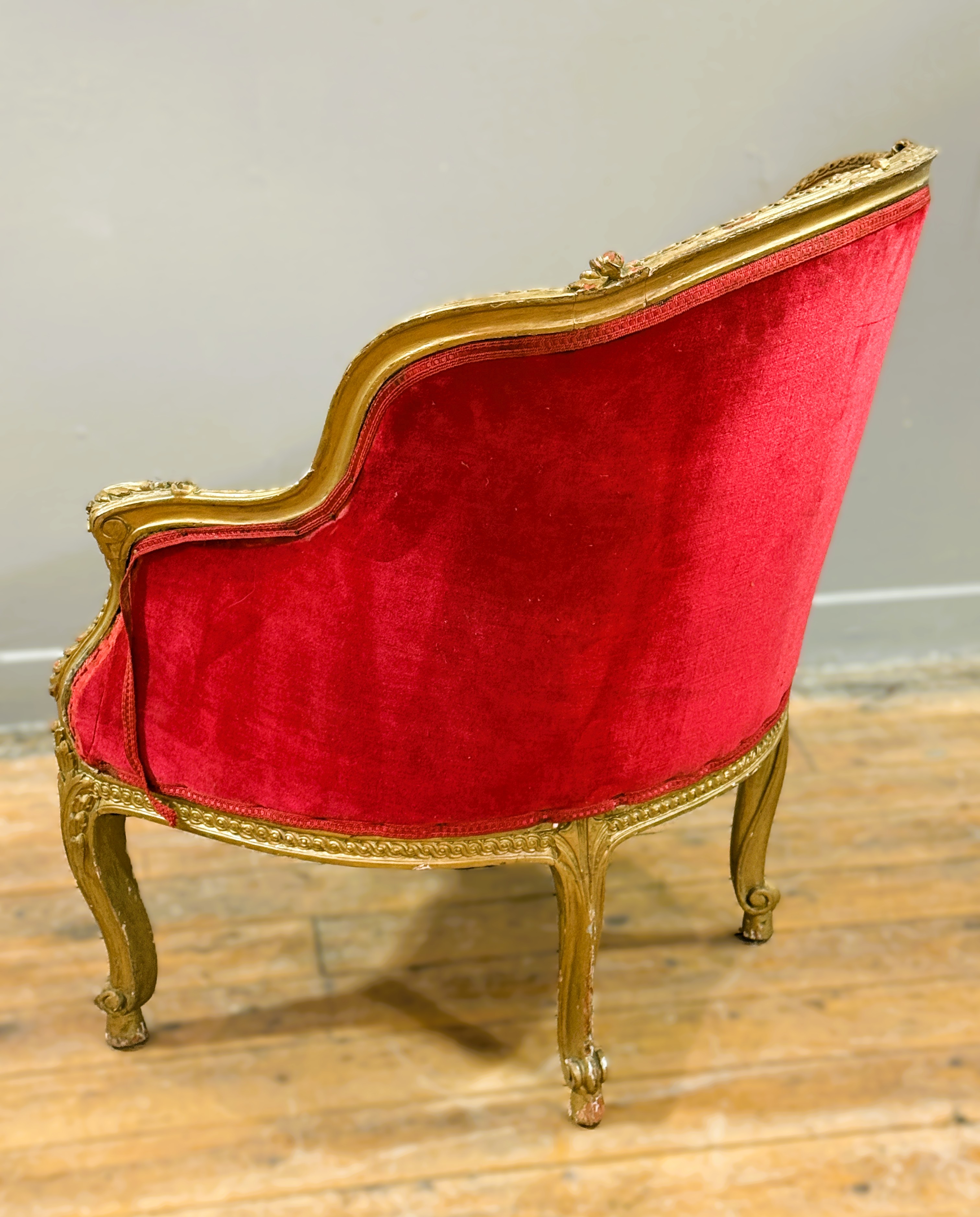 A late 19thc./early 20thc Louis XV style duchesse brisee, with scrolling giltwood painted frame, - Image 8 of 15