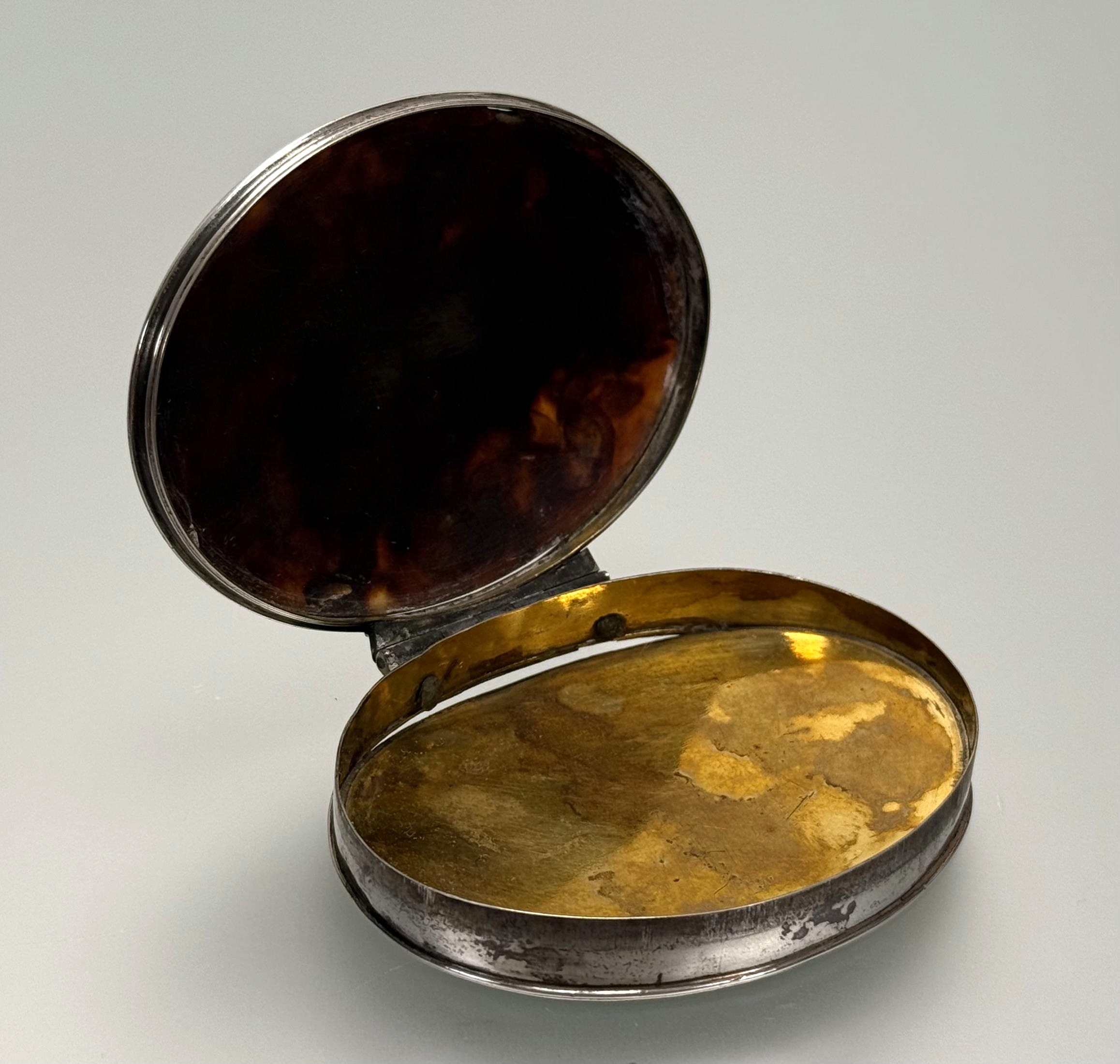 An 18th century mother-of-pearl inlaid tortoiseshell and silver (unmarked) snuff box, oval, the - Image 3 of 3