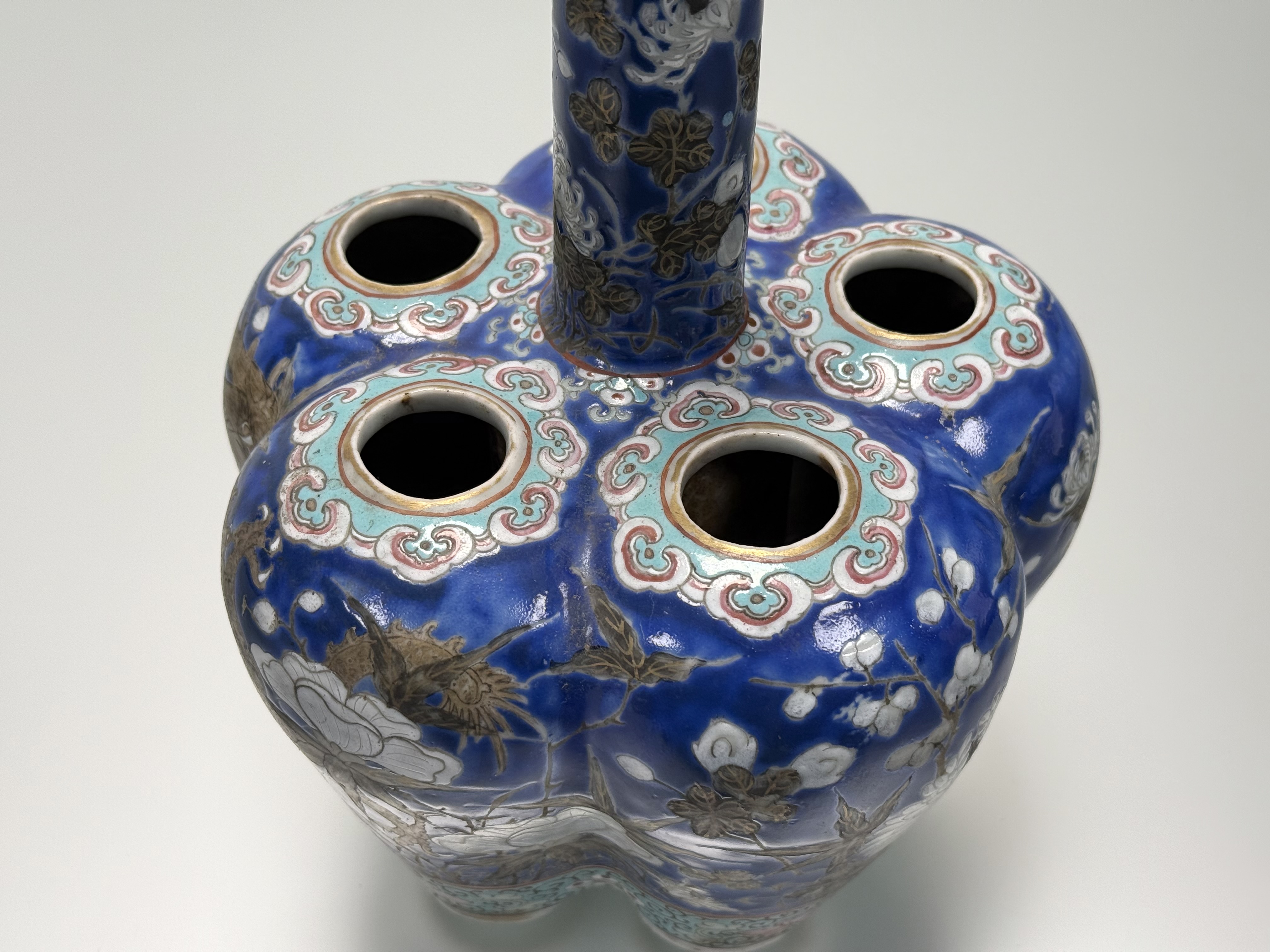 A Chinese famille rose porcelain garlic-neck tulip vase, probably 19th century, of bulbous pentafoil - Image 3 of 5