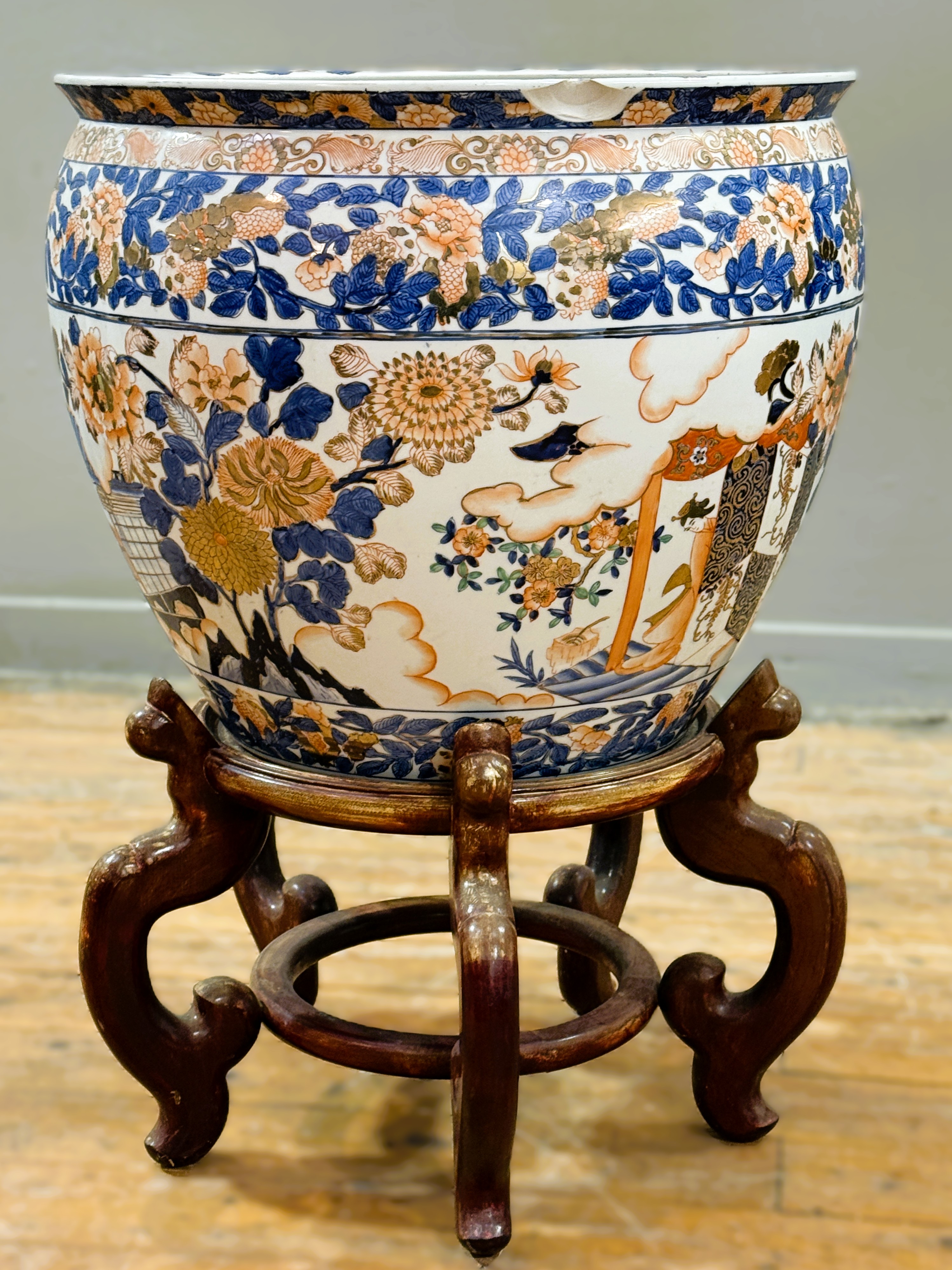 A modern large Japanese porcelain goldfish bowl raised on stained hardwood stand, decorated with - Image 3 of 6
