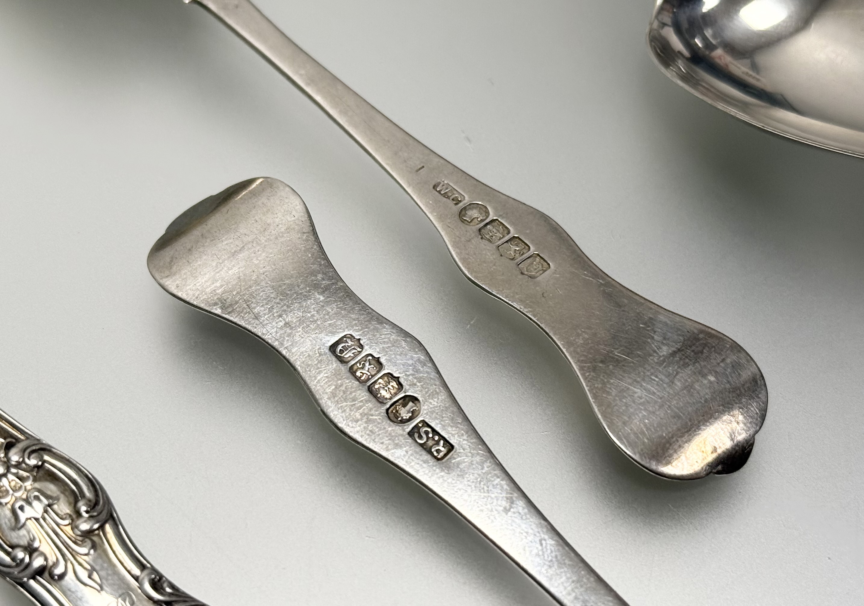 A set of twelve Victorian Scottish silver teaspoons, Queen's pattern, William Coghill, Glasgow 1866; - Image 3 of 3