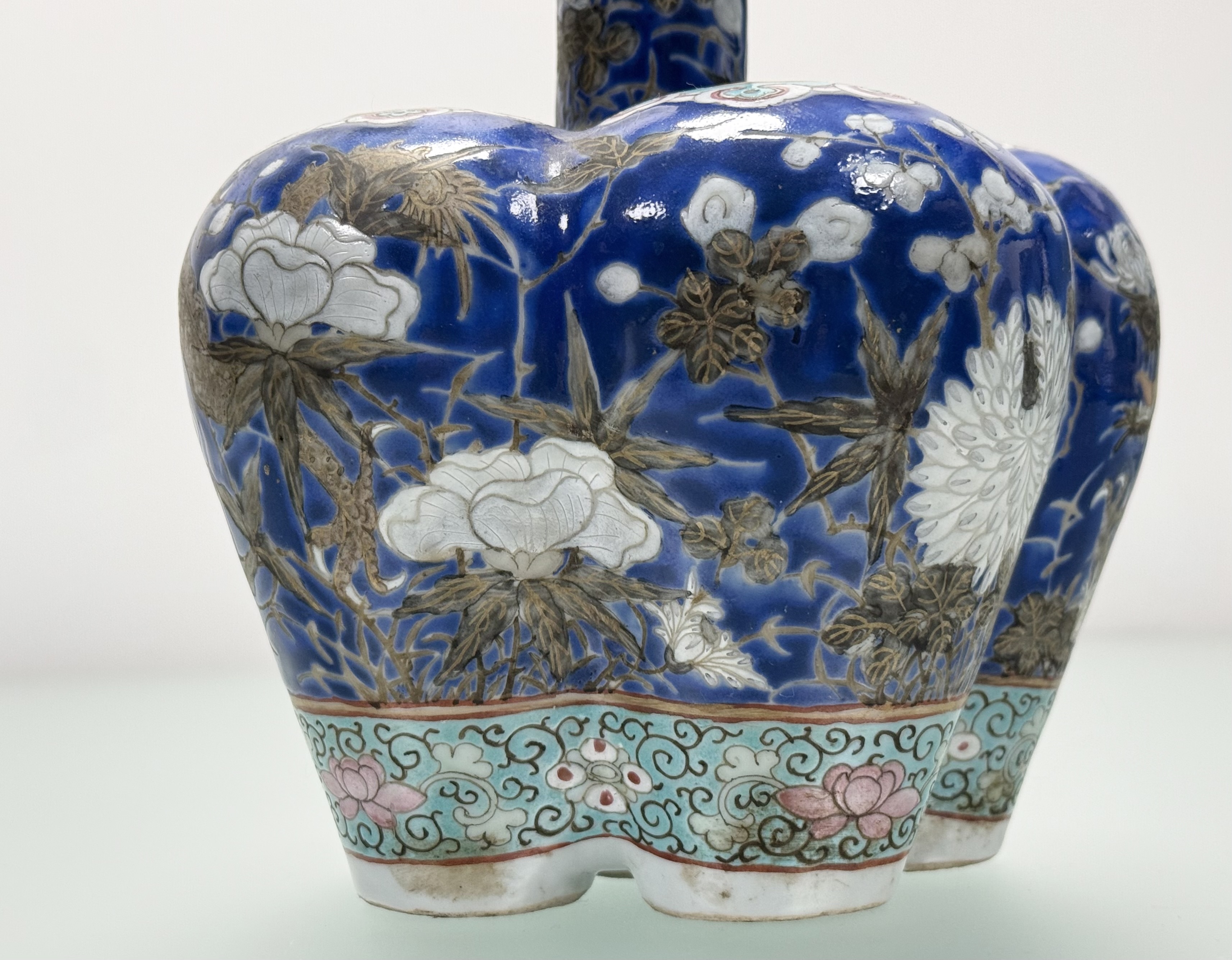 A Chinese famille rose porcelain garlic-neck tulip vase, probably 19th century, of bulbous pentafoil - Image 2 of 5