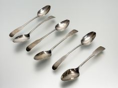A Georgian Scottish silver set of six silver fiddle pattern tea spoons: l. x 13.5cm engraved with