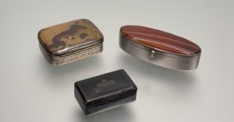A George IV white metal agate-mounted vinaigrette with gilt chequered engraved grill and engraved