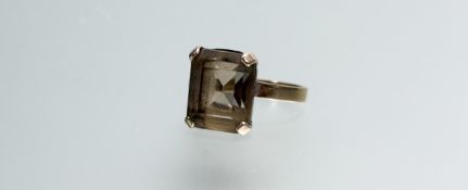 A 9ct gold ring set cushion cut citrine, stone approximately 3ct N/O 3.42g