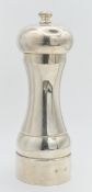 A modern Birmingham silver table pepper mill: h. x 15cm d. x 5cm Birmingham 1994 197.9g