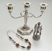 A 19thc Scottish white metal mounted agate neckalce set three shaped panels flanked by octgonal