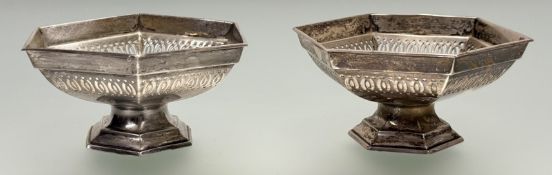 A pair of George V Sheffield silver octagonal pierced stem dishes: h. x 5cm w. x 9cm Sheffield