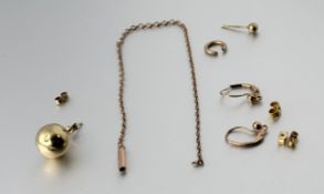 A 9ct gold section of chain with barrel fastening together with two yellow metal ball stud