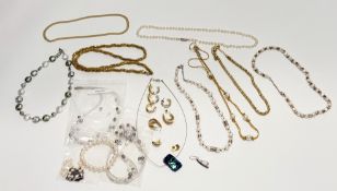 A silver gilt snake link chain necklace with lobster claw fastening: l. x 20m together with six