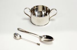 A George V Sheffield silver two handed dish: h. x 4cm d. x 6.5cm Sheffield 1927 100.3g together with