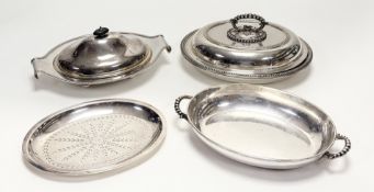 An epns oval bead rimmed entree dish and cover with removable liner: h. x 9cm l. x 31cm w. x 23.