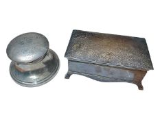 Edwardian silver desk inwell (Chester 1907) and a silver cigarette box (Birmingham 1916)