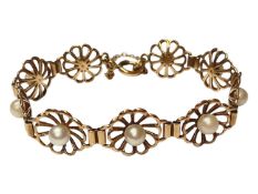 9ct gold and cultured pearl flower head bracelet