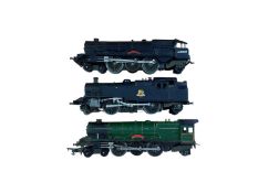 Selection of Triang OO Gauge locomtoive and tenders, plus two other locomotives (1 box)