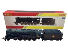 Hornby OO Gauge BR black 2-10-0 Class 9F Crosti Boiler tender locomotive 92023 ~ R3274 and BR black