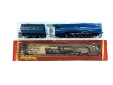 Hornby OO Gauge 4-6-2 LMS lined blue Class 7P Coronation tender locomotive 6220, boxed R685 and 4-6-