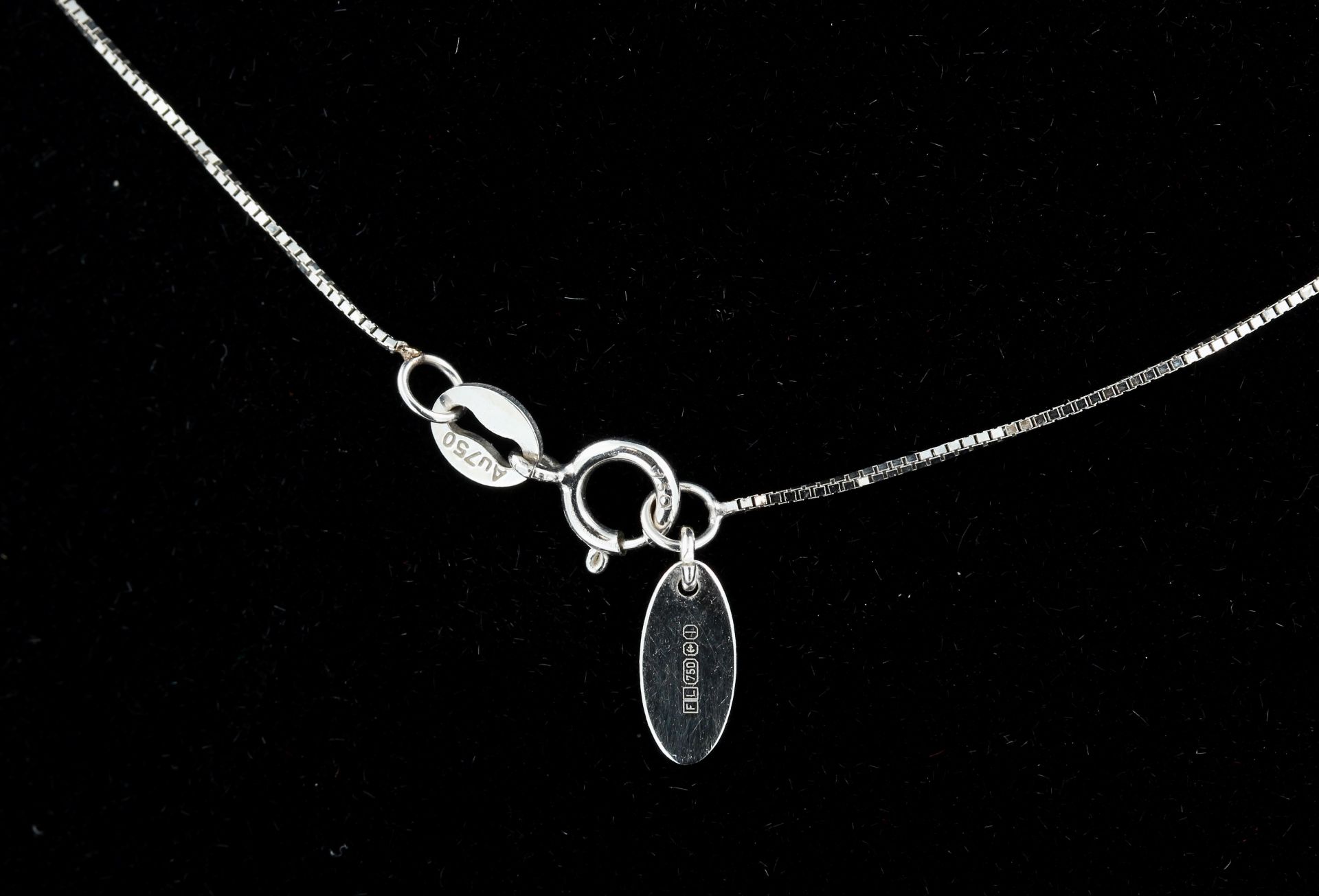 Collier, 18 kt Weißgold, 11 bewegliche Kugeln, Diamant- und Tsavoritbesatz, zusammen ca. 0,80 ct, an - Bild 4 aus 4