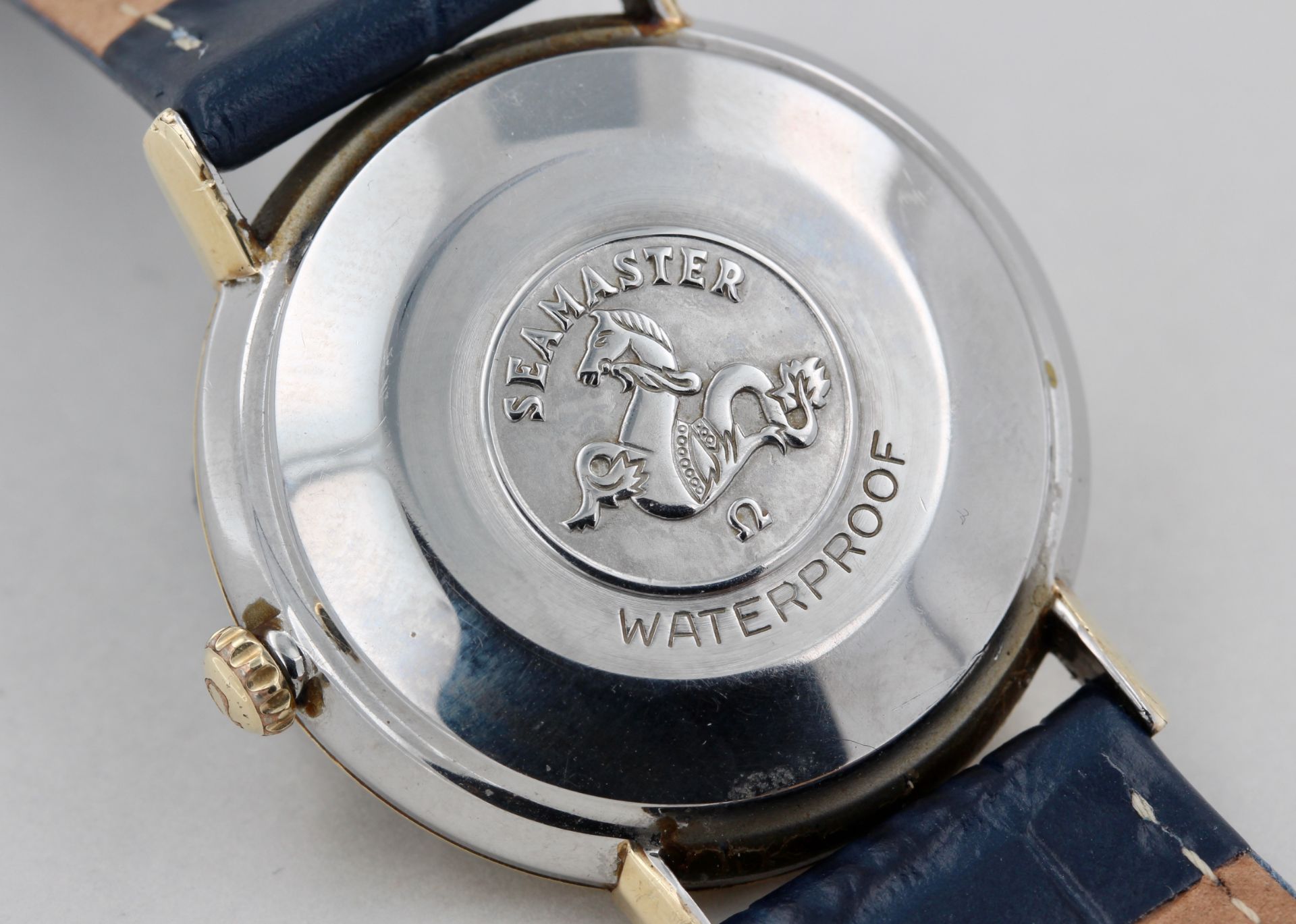 Armbanduhr Omega Seamaster, Stahl, helles Zifferblatt mit Strichindizes (verfärbt), Datum, - Bild 5 aus 6