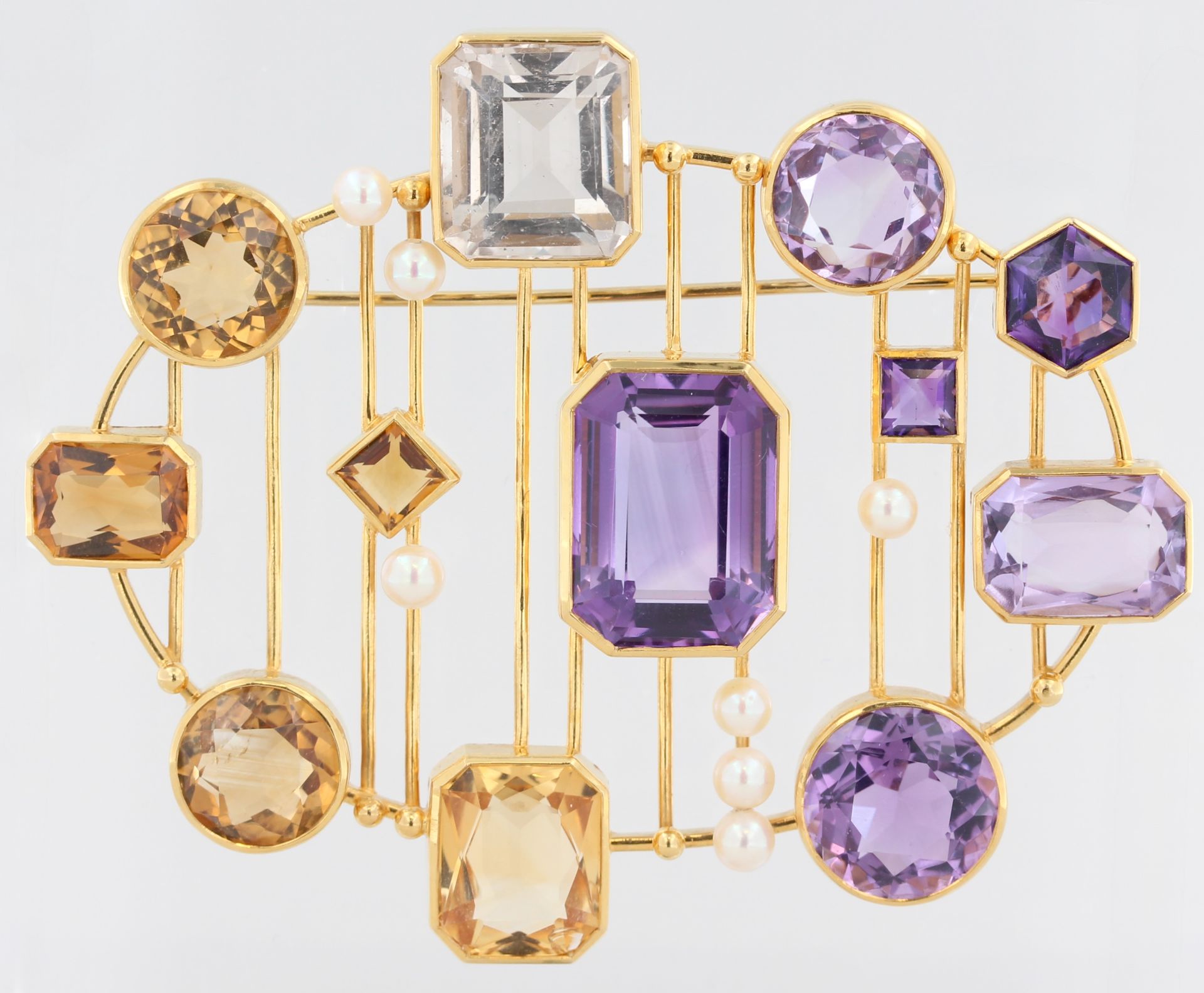 Brosche Fries-Arauner, 18 kt Gelbgold, mit Amethysten, Citrinen und weißen Perlen, Goldschmied