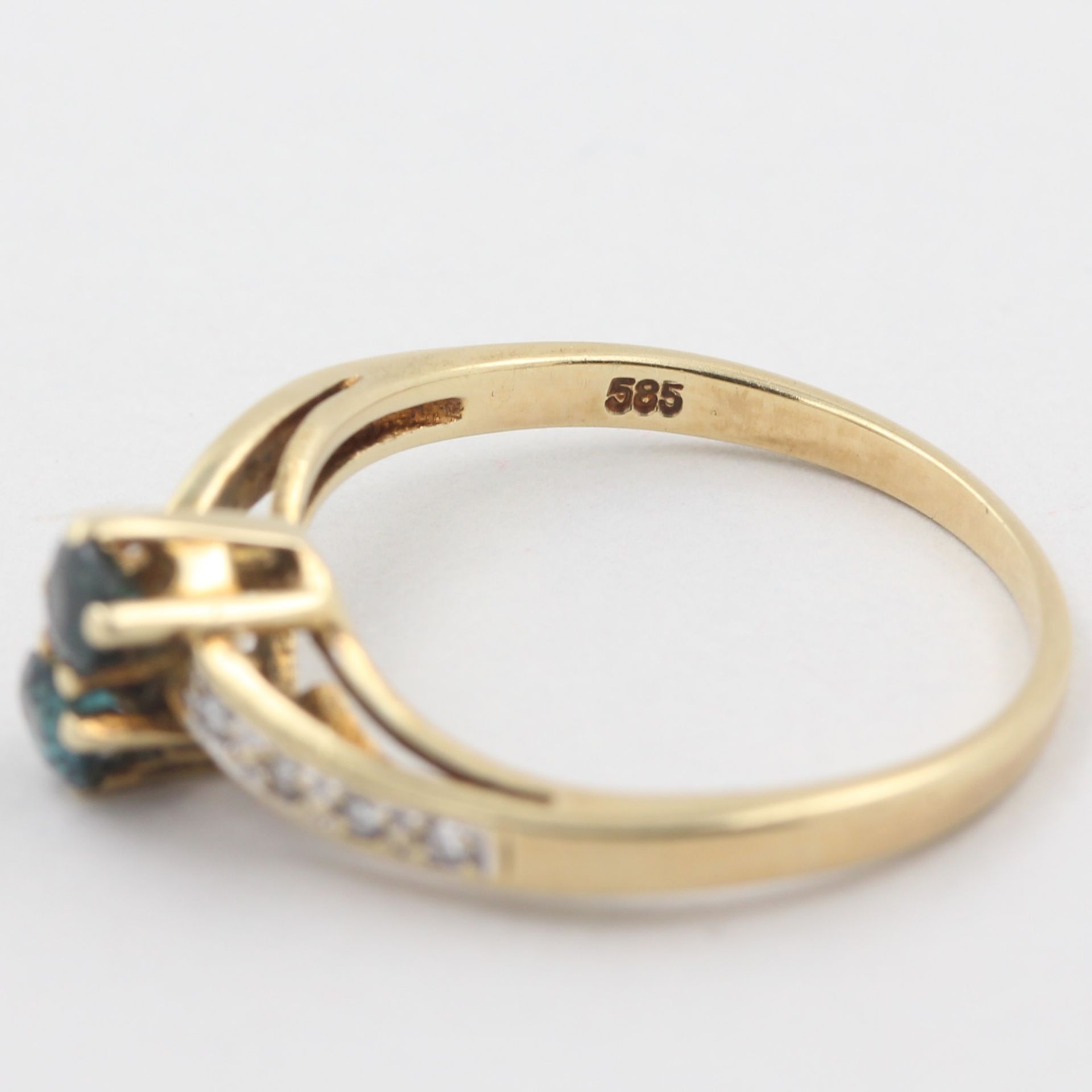 Damenring, 14 kt Gelbgold, mit kleinen Diamanten und Saphiren, punziert, ca. 2,4 g, RM 53 - Bild 4 aus 6