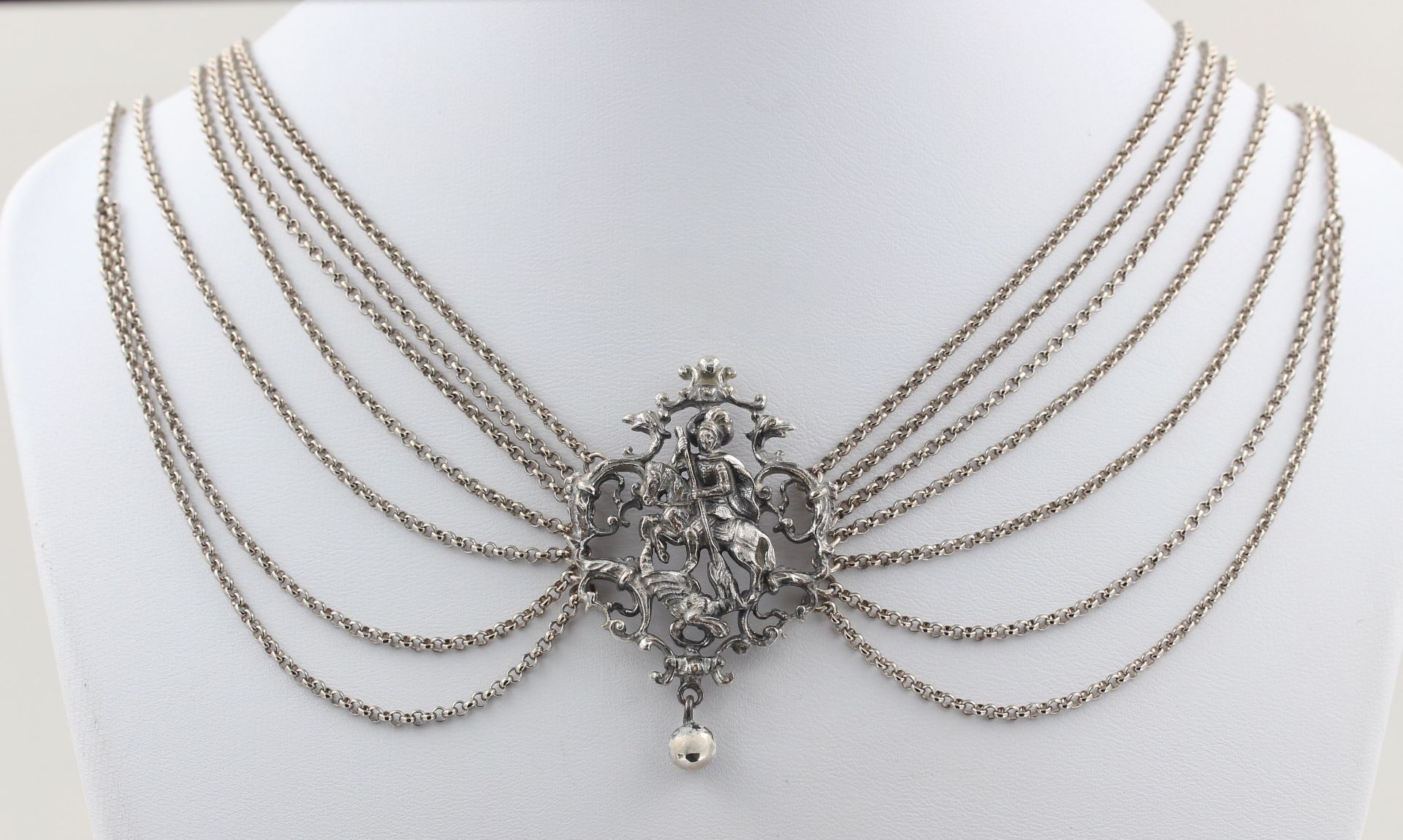 Trachtencollier, 925 Silber, Bartel & Sohn Augsburg, Darstellung des Hl. Michaels, 7-reihig,