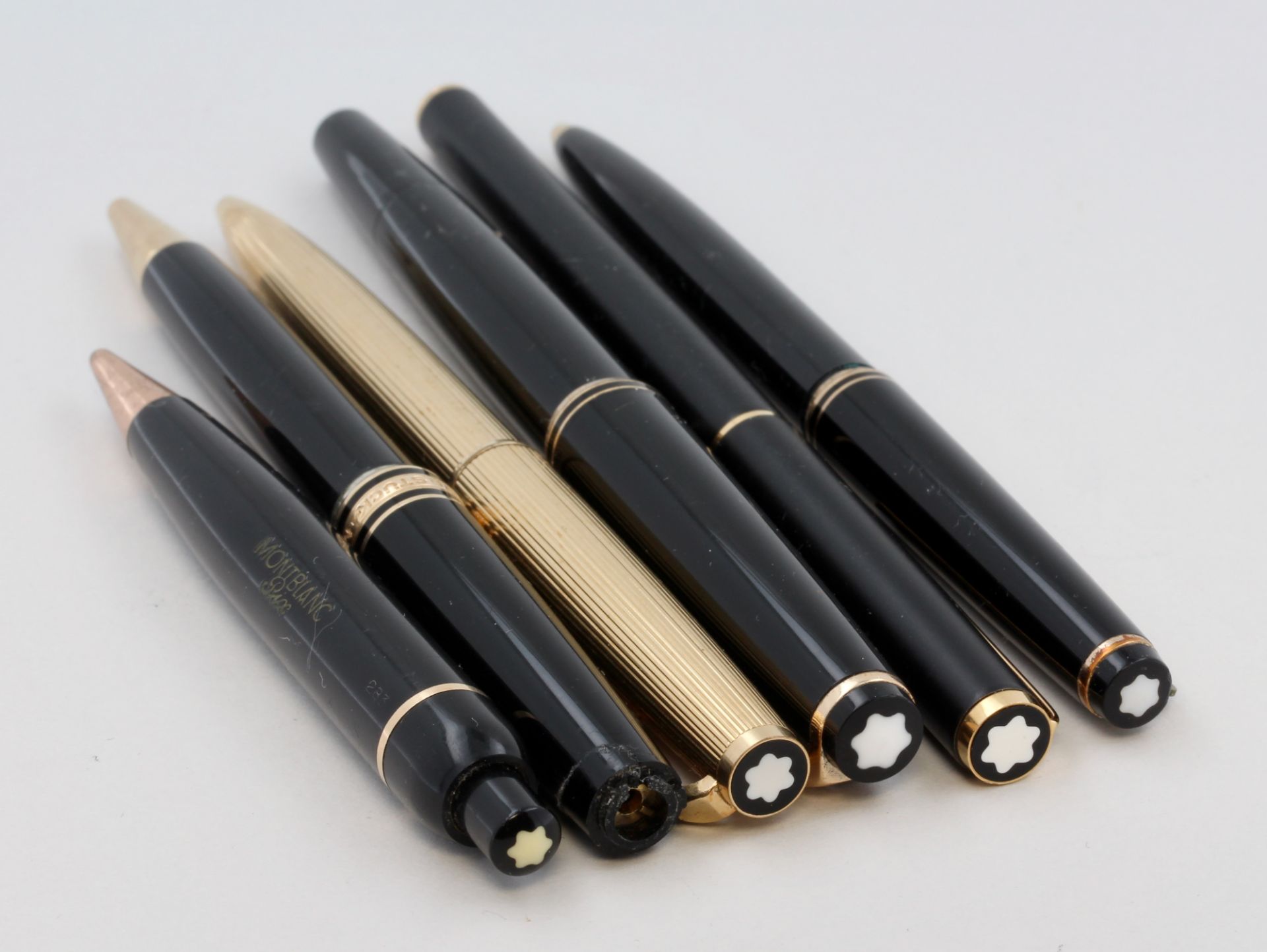 Konvolut Montblanc Schreibgeräte , 6 Montblanc Schreibgeräte, verschiedene Modelle, Minen müssten - Bild 2 aus 2