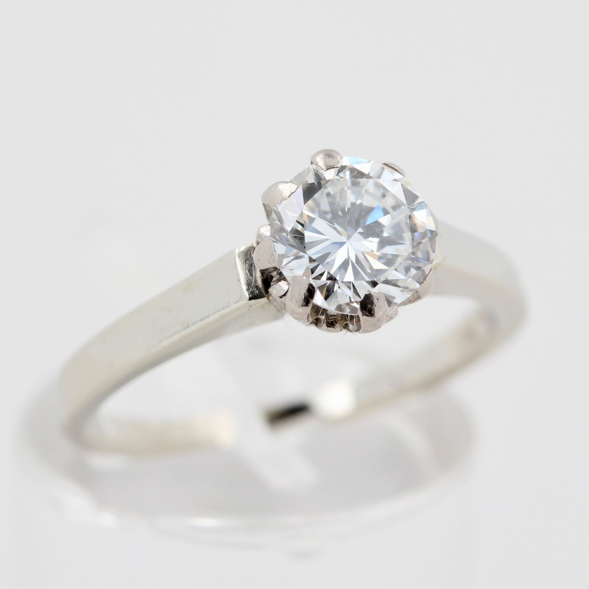Damenring Juwelier Schilling, 18 kt Weißgold, mit Solitär Brillant, ca. 1 ct, punziert, Juwelier