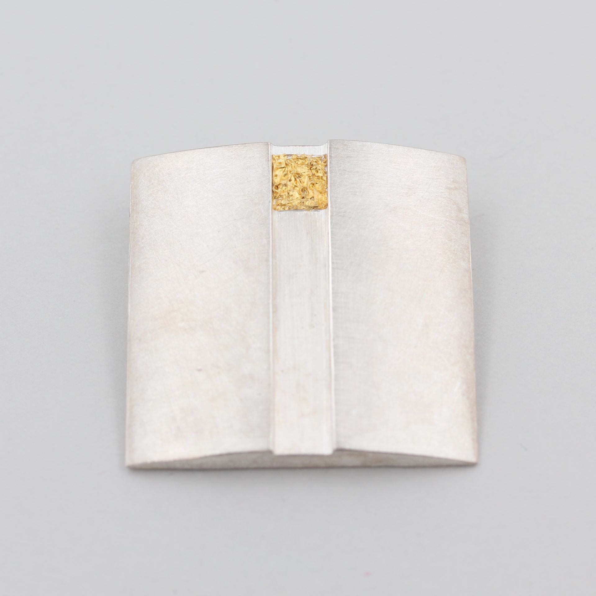 Anhänger, 925 Silber, teils vergoldet, matte Struktur, als Brosche tragbar, punziert, ca. 16,0 g, L.