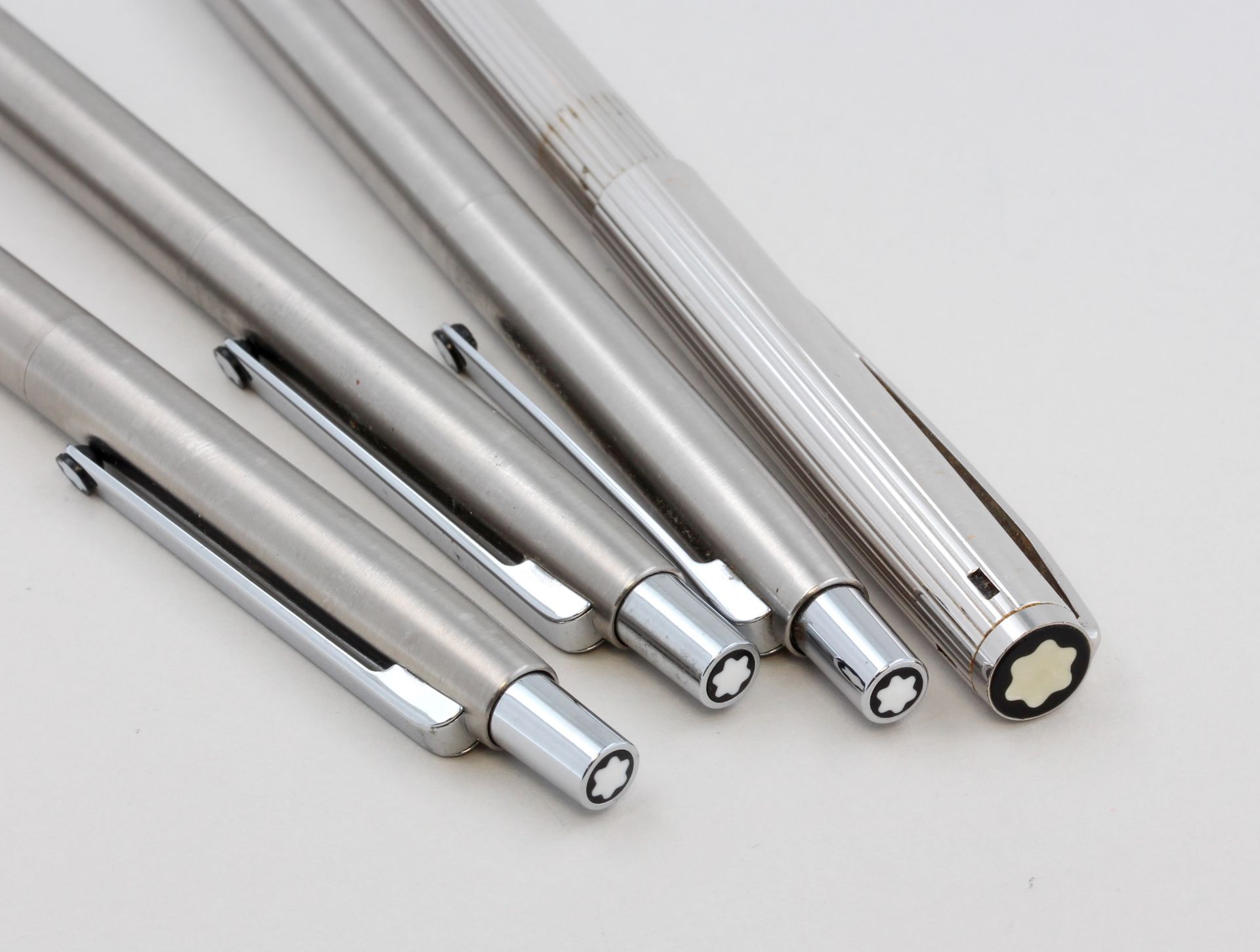 Konvolut Montblanc Schreibgeräte , 4 Montblanc Schreibgeräte, verschiedene Modelle, Minen müssten - Bild 3 aus 4