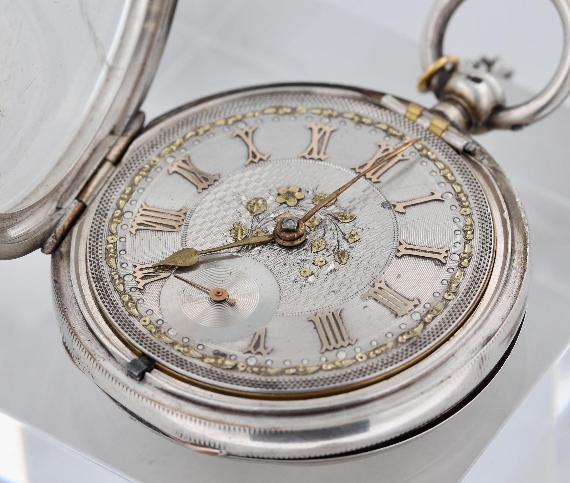 Taschenuhr, Silber, Zifferblatt Silber mit aufgesetzten römischen Zahlen und floraler Verzierung, - Bild 2 aus 6
