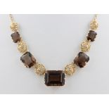 Collier Fries-Arauner, 14 kt Gelbgold, mit 5 wohl Topasen, punziert, Goldschmied Fries-Arauner