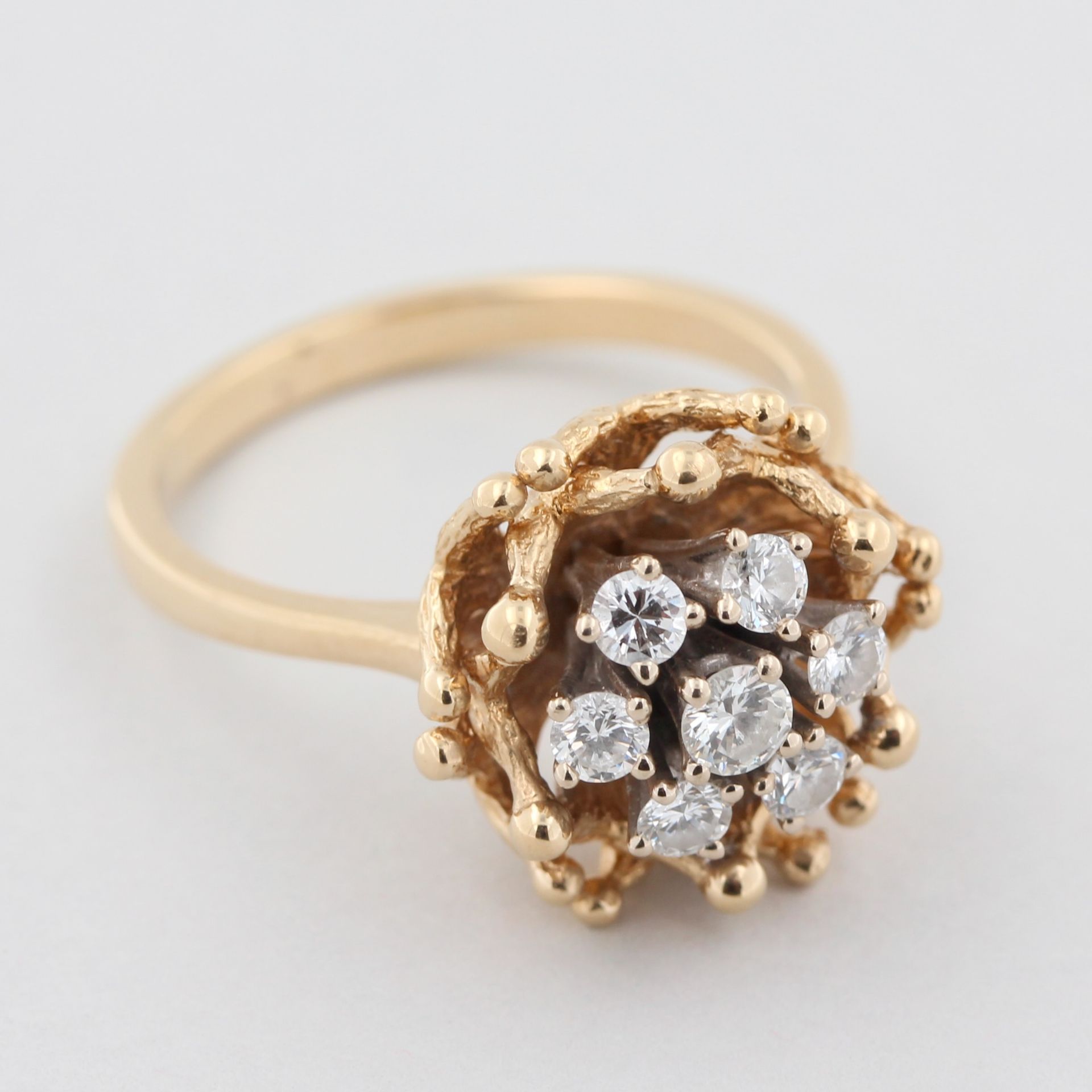 Damenring, 18 kt Gelbgold, mit 7 kleinen Brillanten, punziert, ca. 7,5 g, RM 56 - Bild 2 aus 3
