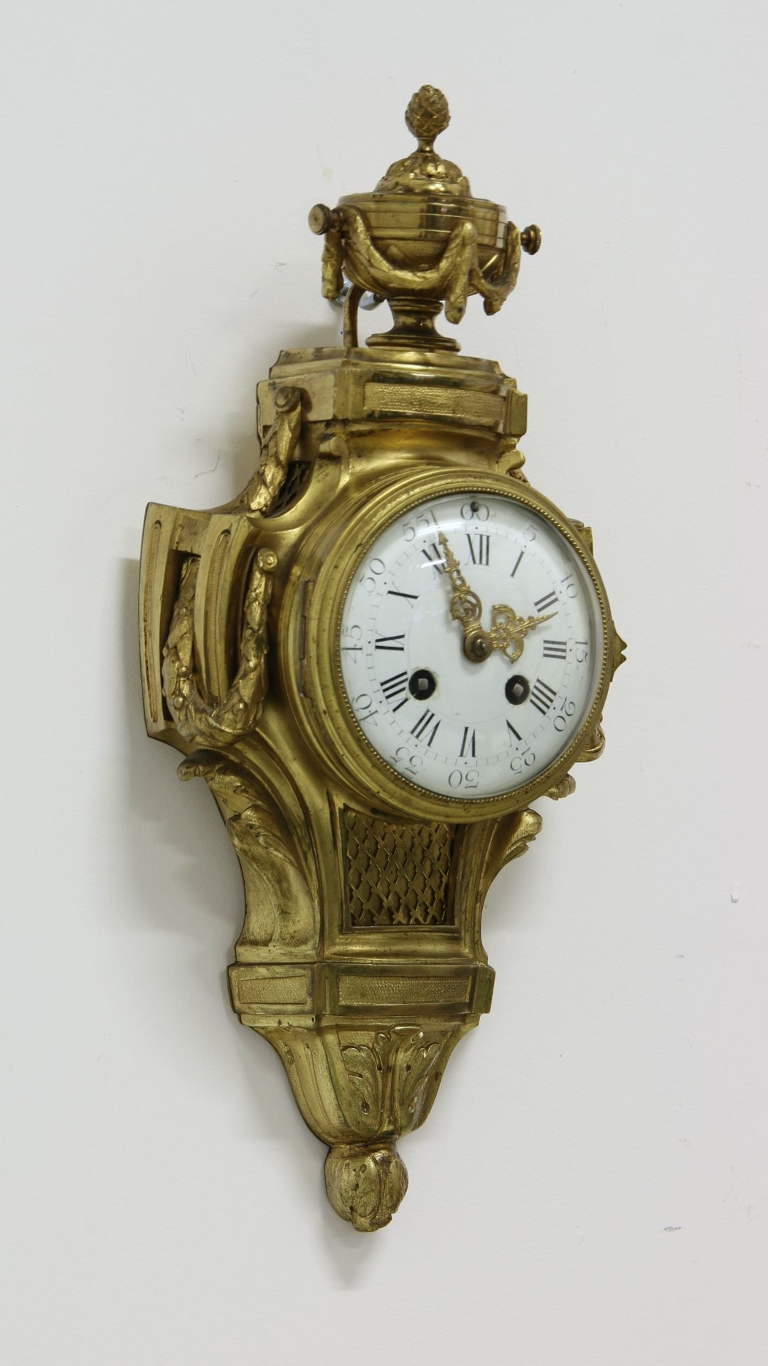 Pendule Cartel, feuervergoldete Bronze, Louis XVI-Stil, um 1800, feuervergoldete und ziselierte - Bild 3 aus 4