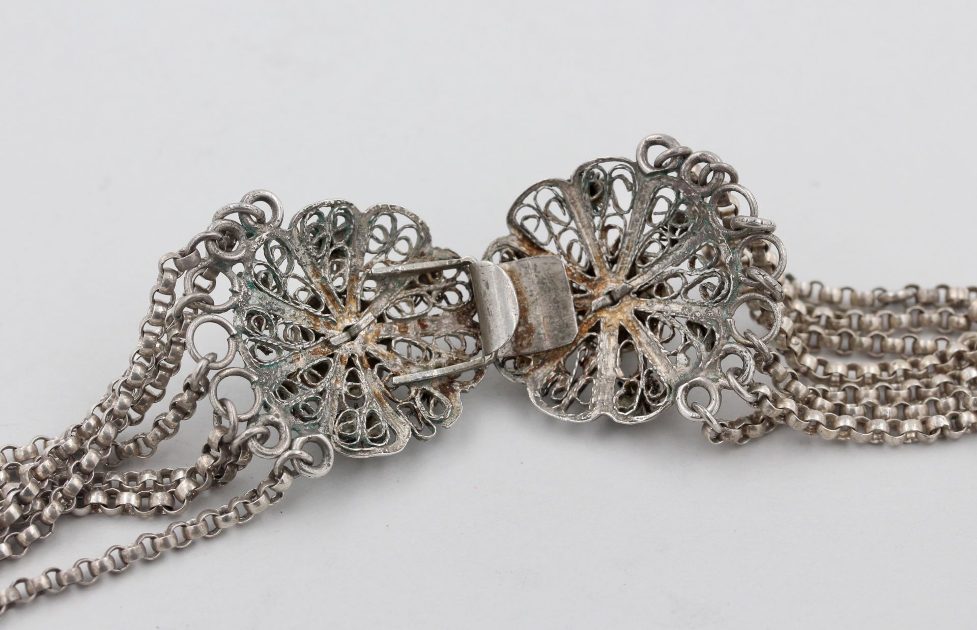 Kropfkette, Silber, Schließe filigran gearbeitet, 7-reihig, ca. 53,0 g, L. 37,5 cm - Bild 2 aus 2