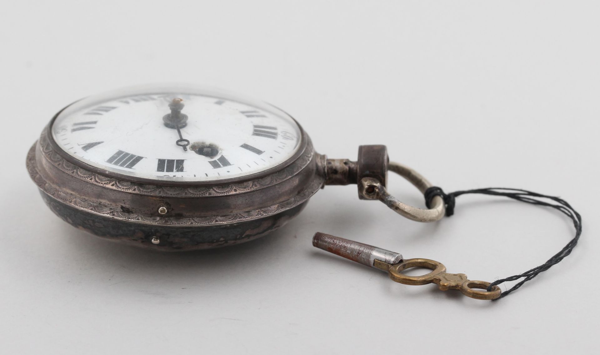 Friedberger Spindeltaschenuhr, signiert J.M. Mayr Friedberg, weißes Zifferblatt mit römischen und - Bild 3 aus 3