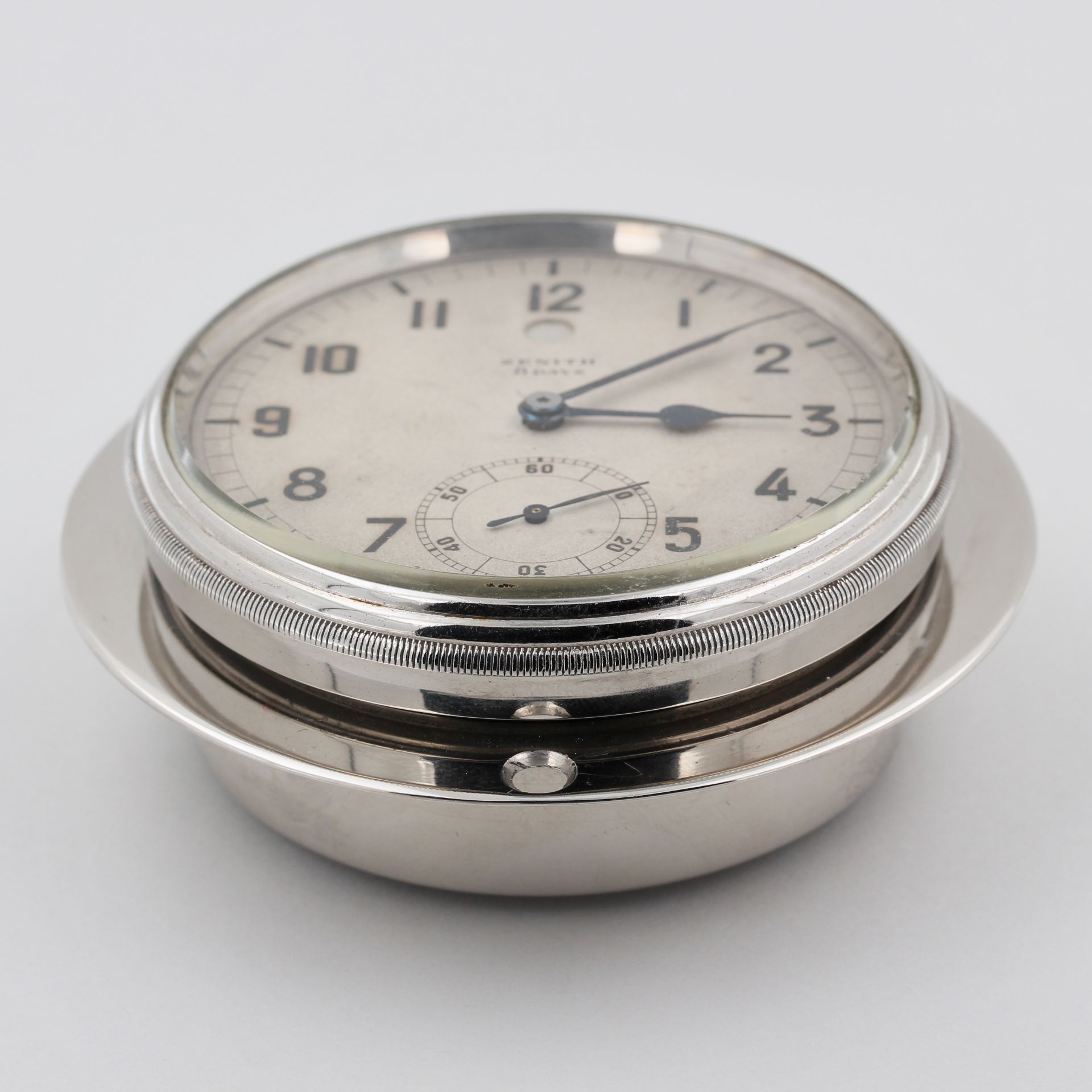 Borduhr Zenith, Borduhr, Marke Zenith, wohl 30er Jahre, mit 8 Tage Werk Chronometer, - Bild 5 aus 5