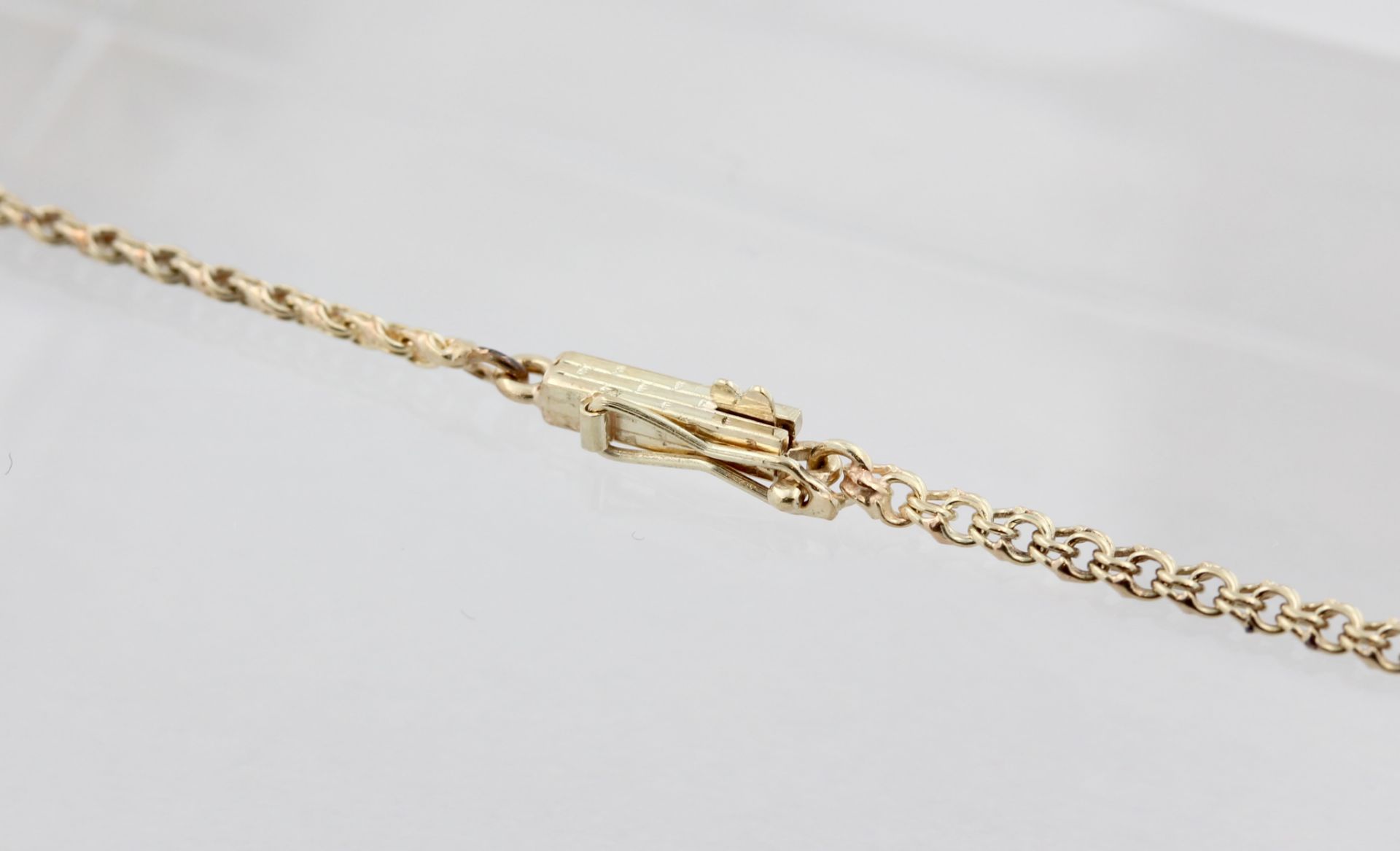 Collier, 14 kt Gelbgold, mit 7 wohl Topasen, punziert, ca. 27,1 g, L. 41 cm - Bild 3 aus 3