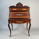 Sekretär, Louis Philippe, um 1850, wohl Rosenholz, Schub- und Schreibfach absperrbar, obere Schübe